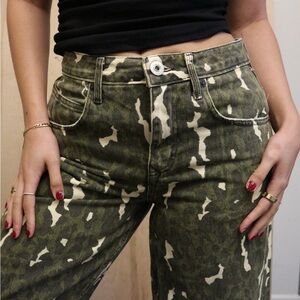 BDG Jaya Printed Baggy Boyfriend Jean